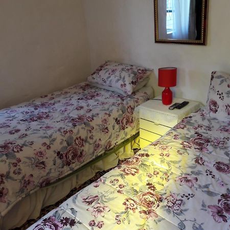 Heila'S In House Family Room-Homestay! Bloemfontein Eksteriør billede
