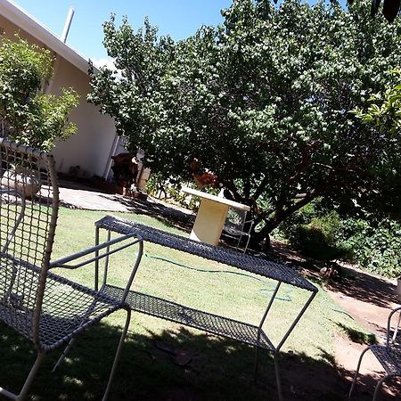 Heila'S In House Family Room-Homestay! Bloemfontein Eksteriør billede