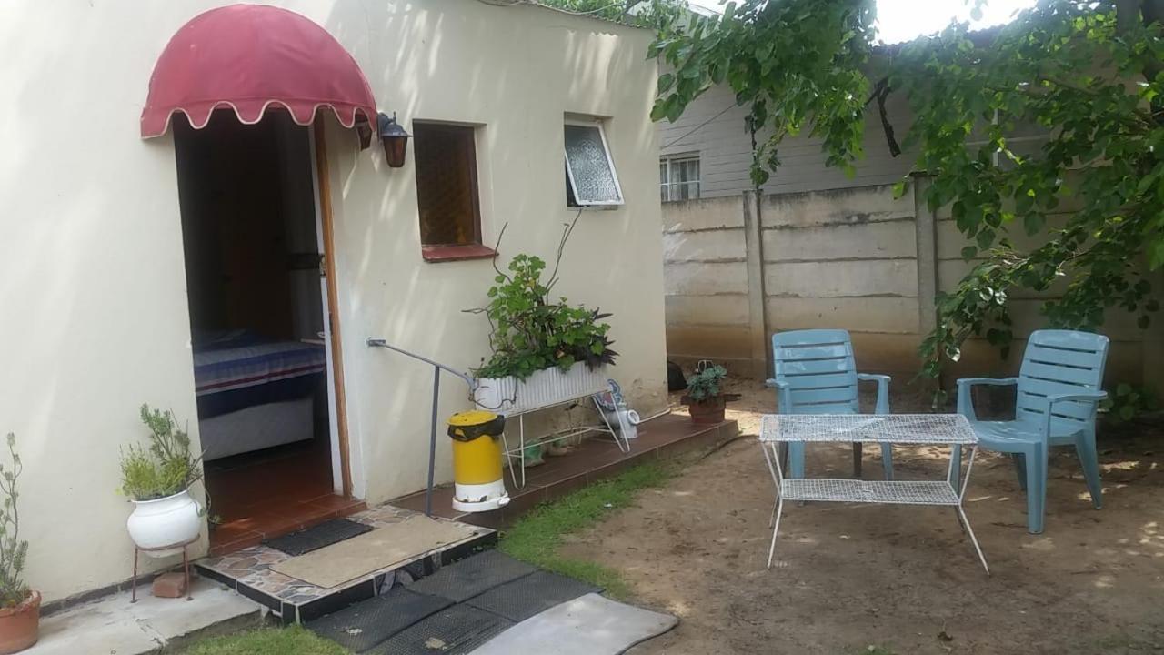 Heila'S In House Family Room-Homestay! Bloemfontein Eksteriør billede