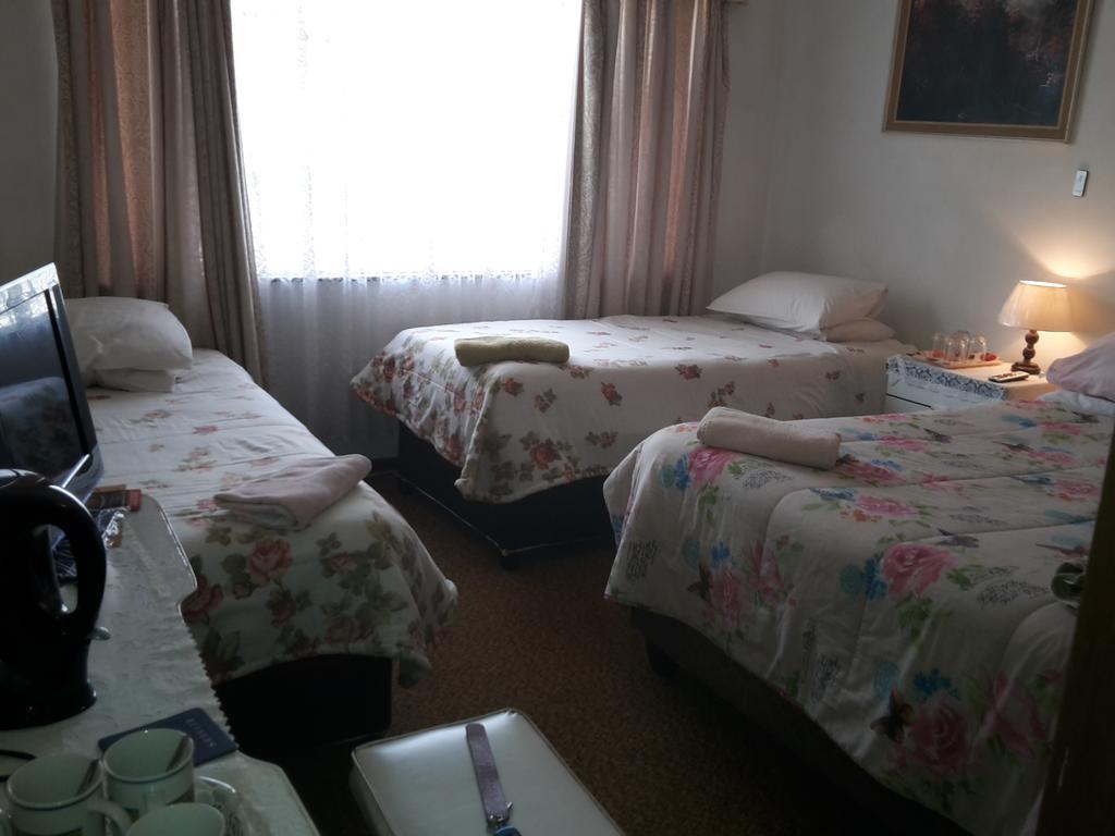 Heila'S In House Family Room-Homestay! Bloemfontein Eksteriør billede